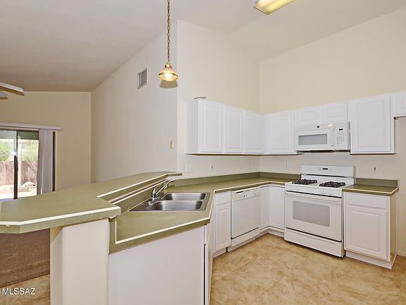 2nd image of 9503 N Winter Wren Ave