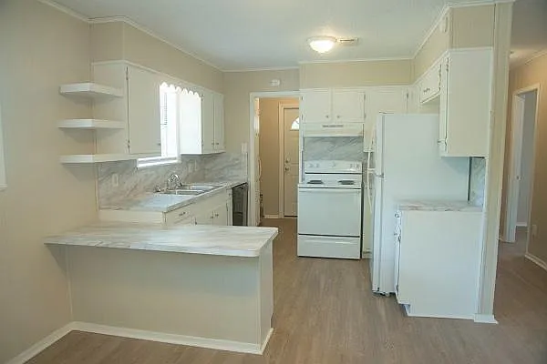 4 bed, 1.5 bath, 1263 sqft, $1,425 — Photo 3