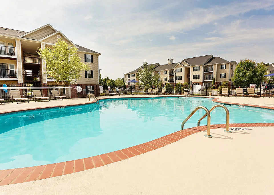 The Pointe at Robinhood Village