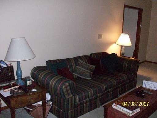 2nd image of 481 Hunters Glen Ct