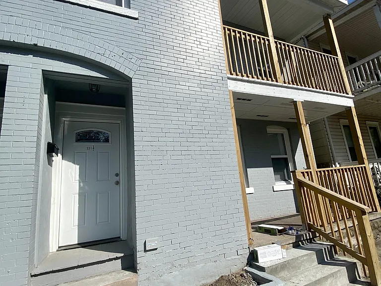 531A Charlotte St — Photo 7
