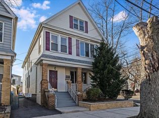 140 W 9th St, Bayonne, NJ