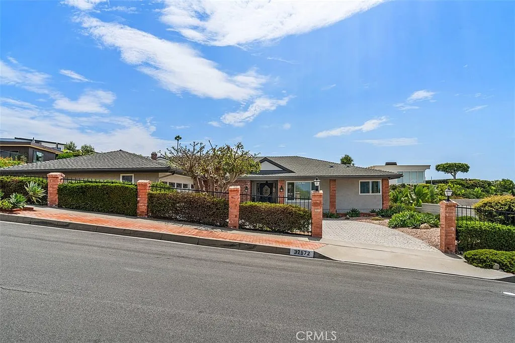 3 bed, 2257 sqft, $10,000 — Photo 3