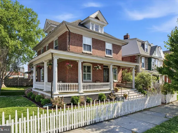 251 3rd Ave, Phoenixville, PA 19460