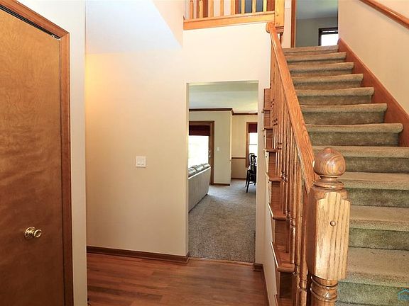 3rd image of 515 Ballybay Ct E