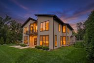 photo property thumbnail
