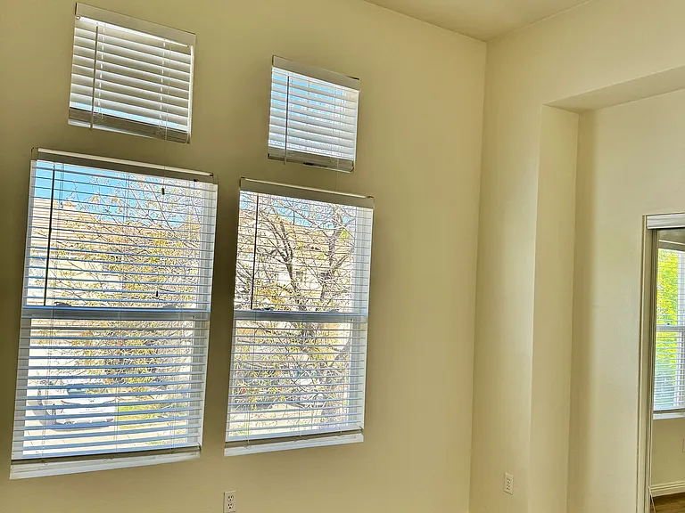 507 Treyburn Cir — Photo 7