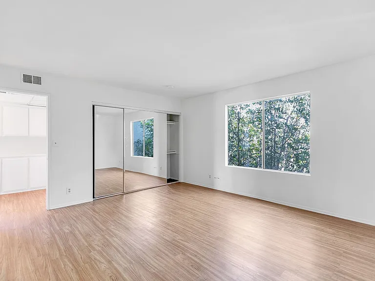 14455 Dickens St — Photo 20