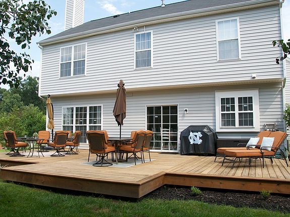 3rd image of 3913 Gisbourne Dr