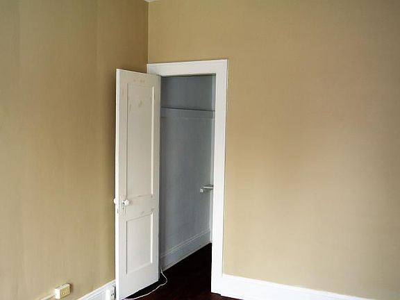 4th image of 16508 Detroit Ave