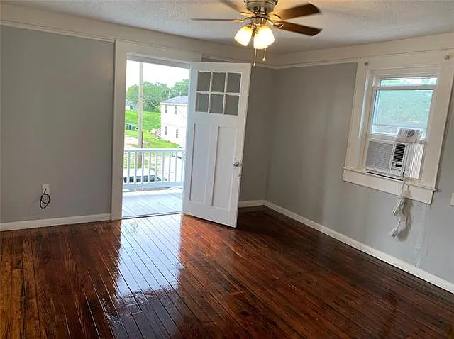 8943 Jeannette St — Photo 17