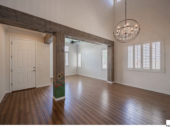4th image of 1512 E Bluebird Ct