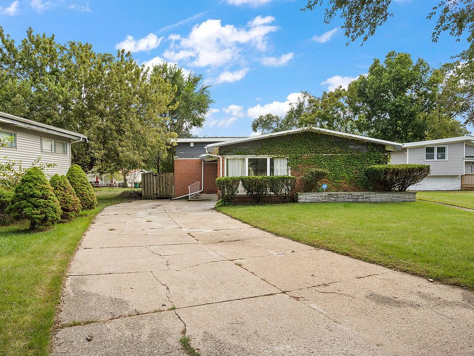 1st image of 7001 Ash Pl