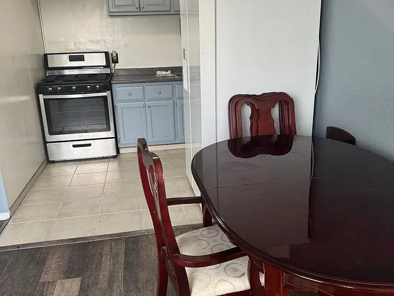 14918 Hawthorne Blvd — Photo 3