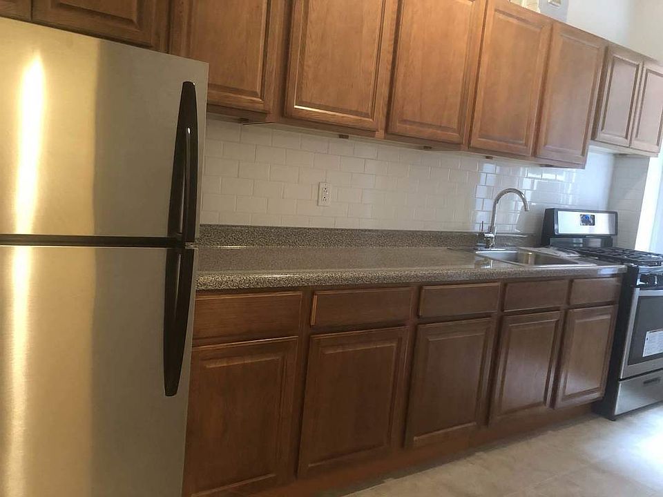 1st image of 261 Seaman Ave APT 7A