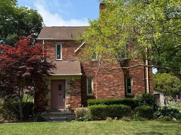 1321 Cadieux Rd, Grosse Pointe Park, MI 48230