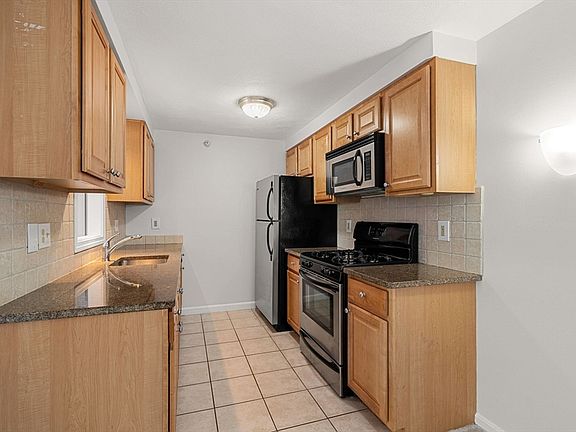 2nd image of 56 Townsend St APT C23