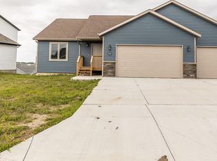 2962 Armstrong St, Bismarck, ND 58504