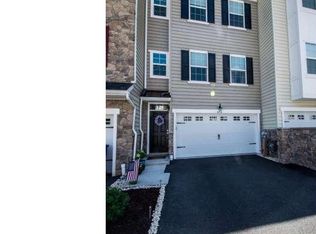 696 Jacobsen Cir, Newark, DE 19702