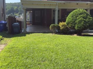 1742 Mineral Spring Rd, Reading, PA 19602