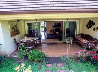 664 Moaniala St, Honolulu, HI 96821