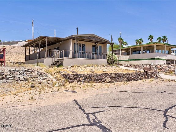 2nd image of 3605 Tourmaline St
