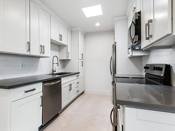 2nd image of 11726 Montana Ave APT 9