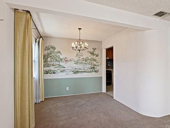 4th image of 5221 Camellia Ave