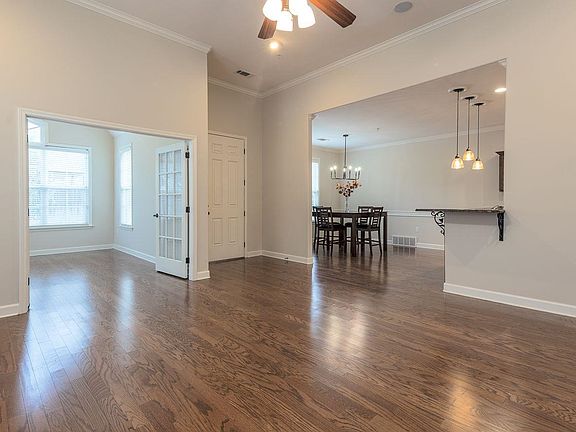 5th image of 1396 Calumet Farms Dr #11