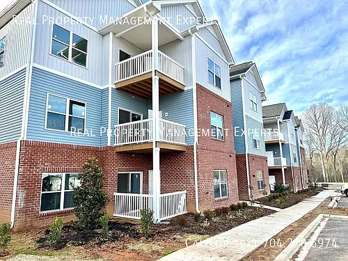 7023 Star Oaks Ln #305 Photo 1