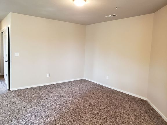 4th image of 249-261 Hiatt Ln #92a9d38dc