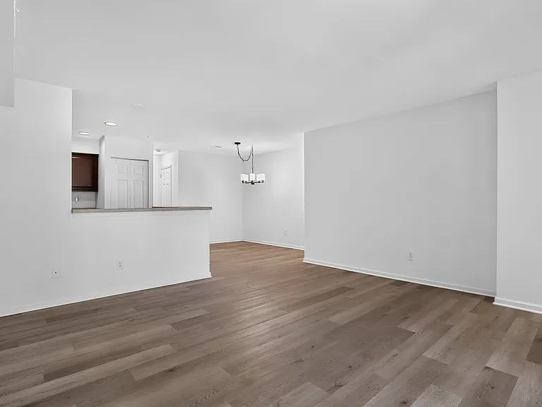 69 Ramsgate Ct — Photo 9