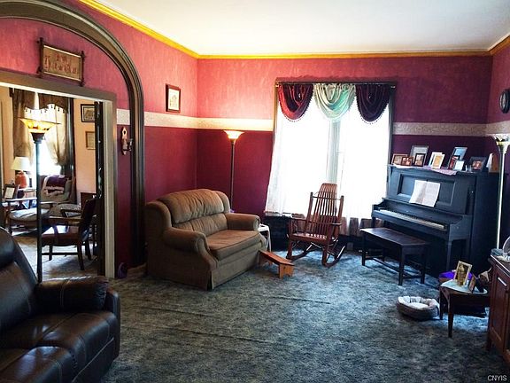 3rd image of 599 W Main St