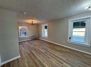 522 N Main St #302, Hillsville, VA 24343