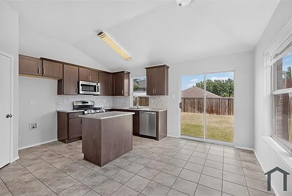 9012 Boone Dr — Photo 8