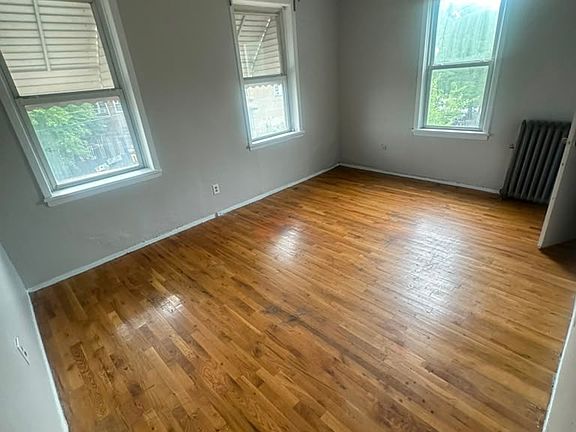 5th image of 54 Hillside Ave #54L