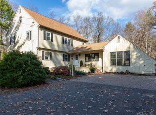 60 Londonderry Rd, Windham, NH 03087