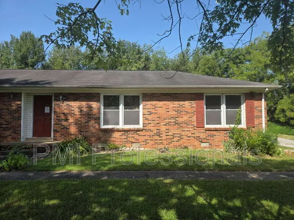 1206 Lakeshore Dr, Murfreesboro, TN 37130