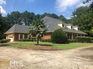140 Victoria Dr, Fayetteville, GA 30214