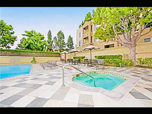 2nd image of 3520 Lebon Dr Unit 5201