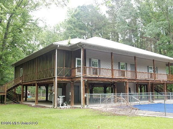 3rd image of 346 Old Foxworth Rd