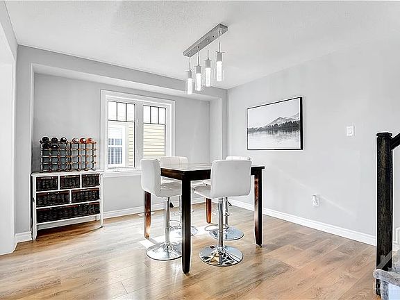 4th image of 369 Sweetfern Cres