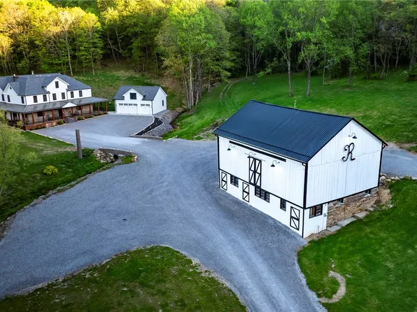 2457 Rochester Rd, Sewickley, PA 15143