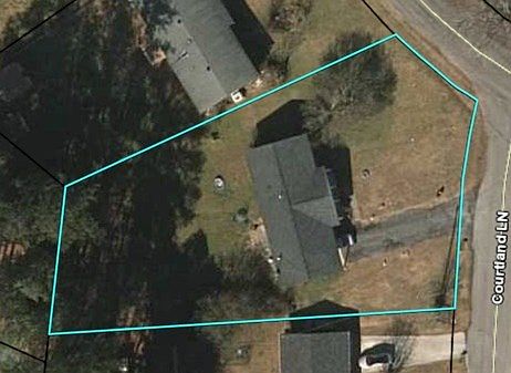 2nd image of 1900 Courtland Ln