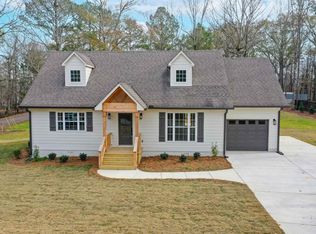 279 Mays Bend Dr, Pell City, AL 35128