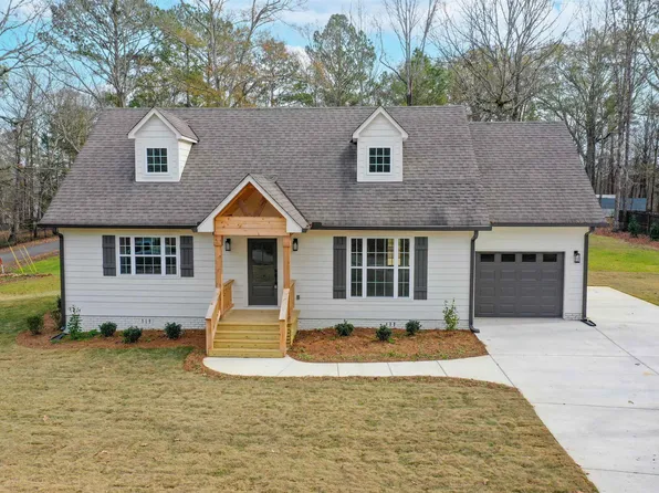 279 Mays Bend Dr, Pell City, AL 35128