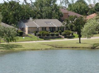 1642 Crooked Creek Dr, Carrollton, TX 75007