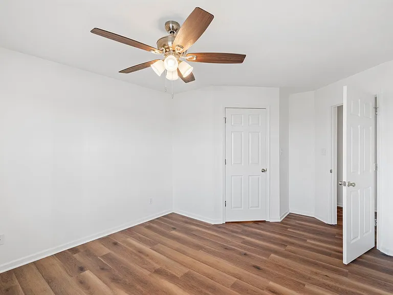 2409-2411 Northampton Dr. — Photo 29