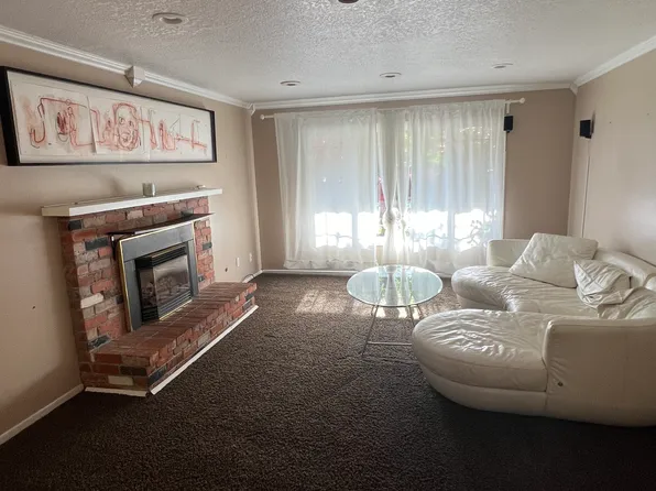 194 NE 20th Dr, Hillsboro, OR 97124