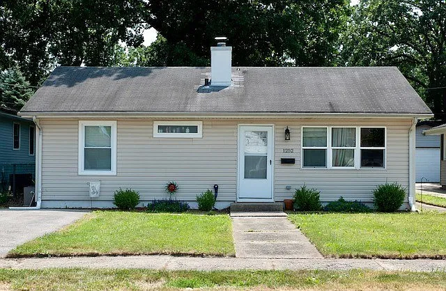 1252 Morgan St photo 1